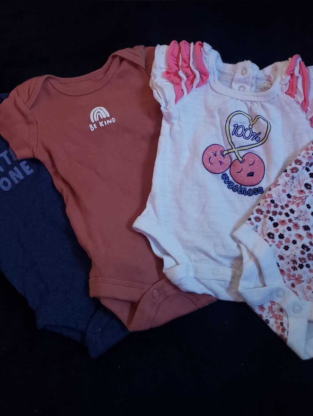 Mixed Newborn Baby Girl Clothing Bundle - Picture 3 of 4